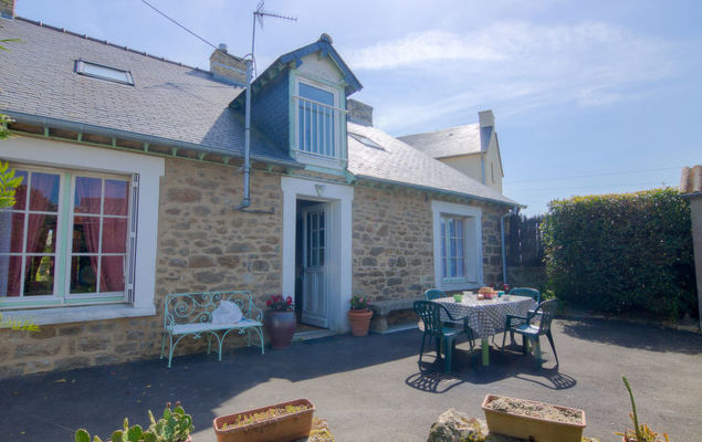 Saint Ideuc - Photo 1